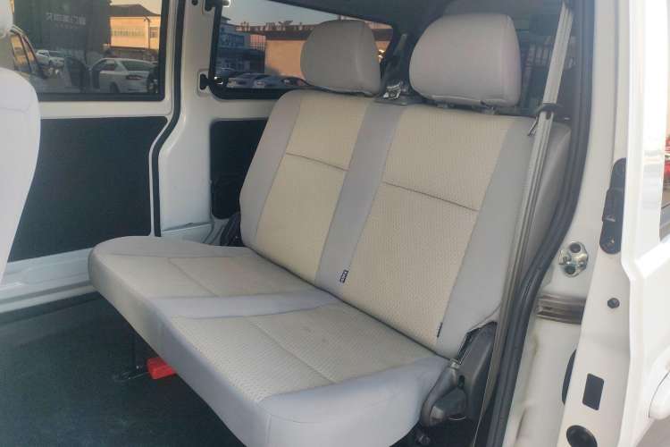 Used Jinbei Hiace X30 2022 1.5L Business-Class Central Air-Conditioned Coach China VI Standard SWC15M Left Rear Seat