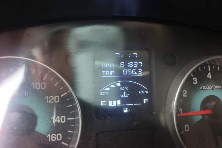 Used Jinbei Hiace X30 2022 1.5L Cargo Version China VI SWC15M Odometer Close Up