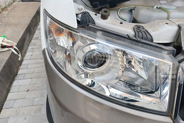 Used Jinbei Hiace X30 2022 1.5L Cargo Version China VI SWC15M Right Front Headlight