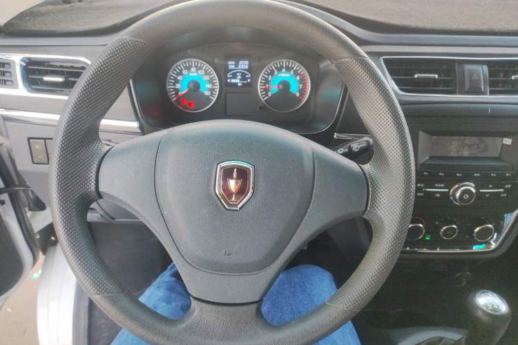 Used Jinbei Hiace X30 2022 1.5L Business-Class Central Air-Conditioned Coach China VI Standard SWC15M Steering Wheel