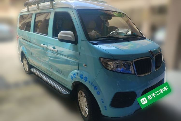 Used Jinbei Hiace X30 2023 1.5L Super-Comfortable Passenger Van 5/6/7-Seater Non-Air-Conditioned Version Model SWC15M Front Right 45 Deg