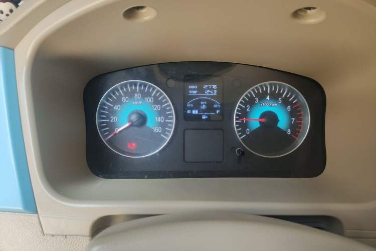Used Jinbei Hiace X30 2023 1.5L Super-Comfortable Passenger Van 5/6/7-Seater Non-Air-Conditioned Version Model SWC15M Instrument Cluster