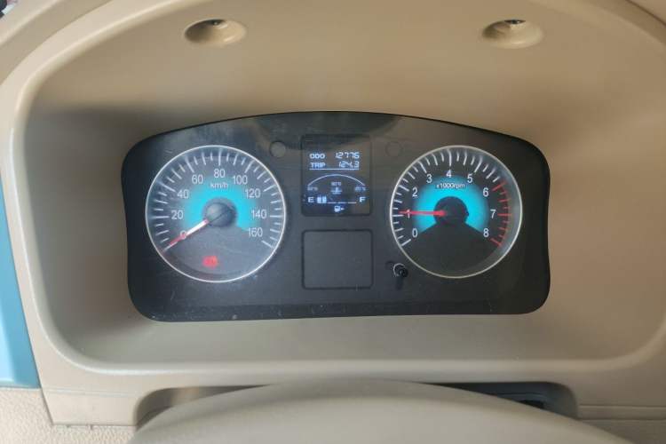 Used Jinbei Hiace X30 2023 1.5L Super-Comfortable Passenger Van 5/6/7-Seater Non-Air-Conditioned Version Model SWC15M Odometer Close Up
