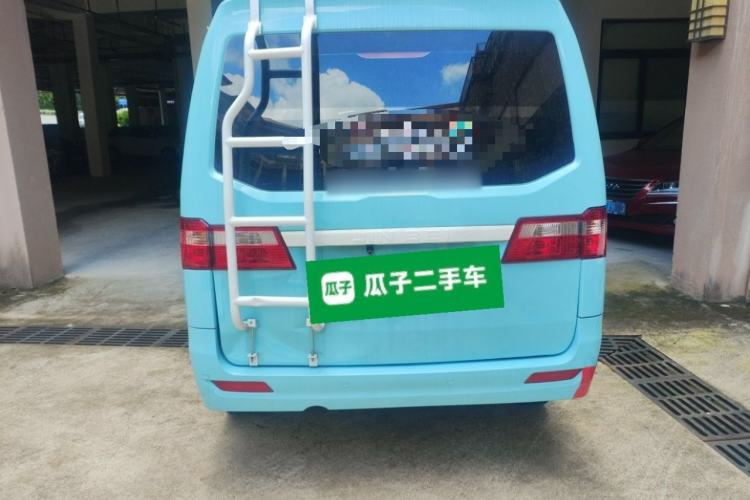 Used Jinbei Hiace X30 2023 1.5L Super-Comfortable Passenger Van 5/6/7-Seater Non-Air-Conditioned Version Model SWC15M Rear