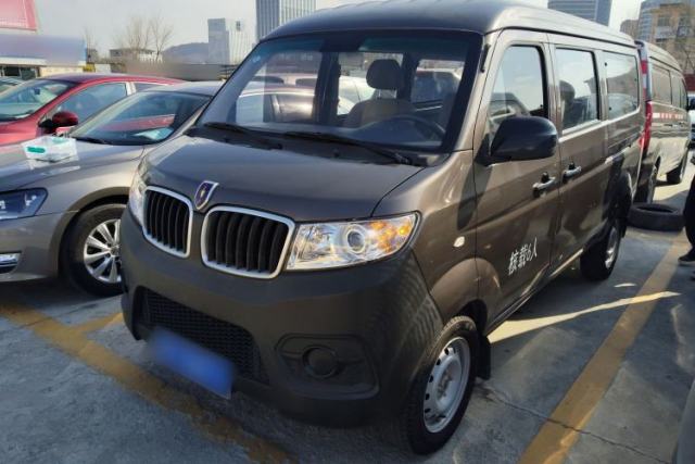 Used Jinbei Hiace X30 2023 1.5L Super-Comfortable Passenger Van 5/6/7-Seater Non-Air-Conditioned Version Model SWC15M