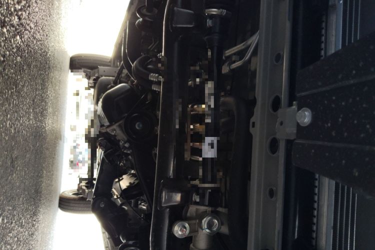 Used Jinbei Hiace X30 2023 1.5L Wealthy-Style Passenger Van 5/6/7-Seater Non-Air-Conditioned Version SWC15M Chassis Front