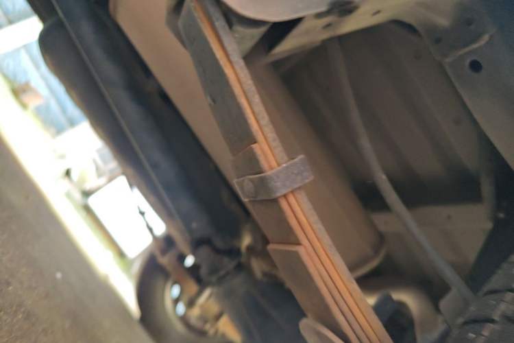 Used Jinbei Hiace X30 2023 1.5L Super-Comfortable Passenger Van 5/6/7-Seater Non-Air-Conditioned Version Model SWC15M Chassis Rear Left