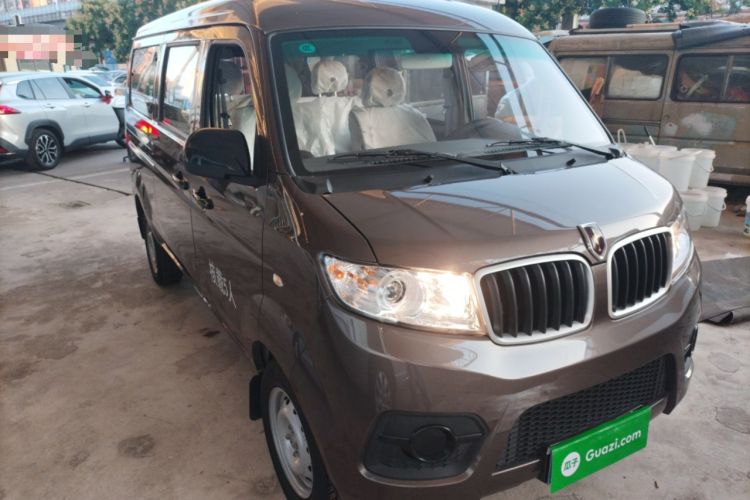Used Jinbei Hiace X30 2023 1.5L Super-Comfortable Passenger Van 5/6/7-Seater Non-Air-Conditioned Version Model SWC15M Front Right 45 Deg