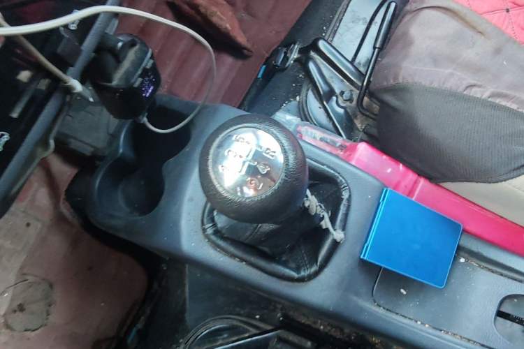 Used Jinbei Hiace X30 2023 1.5L Business-Style Van 2/5-Seater Air-Conditioned Version SWC15M Gear Lever