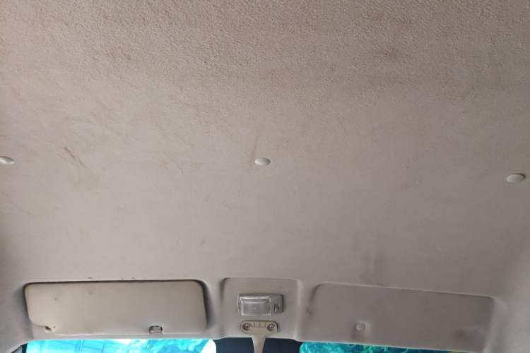 Used Jinbei Hiace X30 2023 1.5L Super-Comfortable Passenger Van 5/6/7-Seater Non-Air-Conditioned Version Model SWC15M Headliner