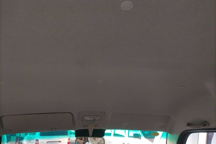 Used Jinbei Hiace X30 2023 1.5L Super-Comfortable Passenger Van 5/6/7-Seater Non-Air-Conditioned Version Model SWC15M Headliner