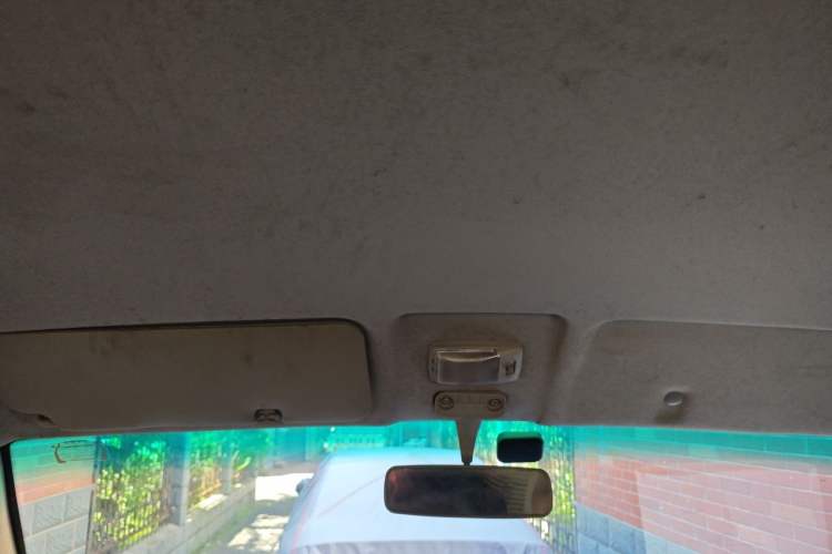 Used Jinbei Hiace X30 2023 1.5L Super-Comfortable Passenger Van 5/6/7-Seater Non-Air-Conditioned Version Model SWC15M Headliner