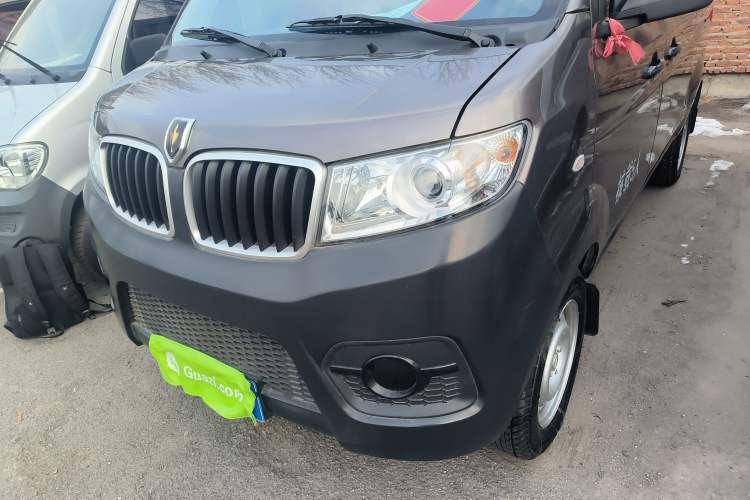 Used Jinbei Hiace X30 2023 1.5L Super-Comfortable Passenger Van 5/6/7-Seater Non-Air-Conditioned Version Model SWC15M Left Front Headlight