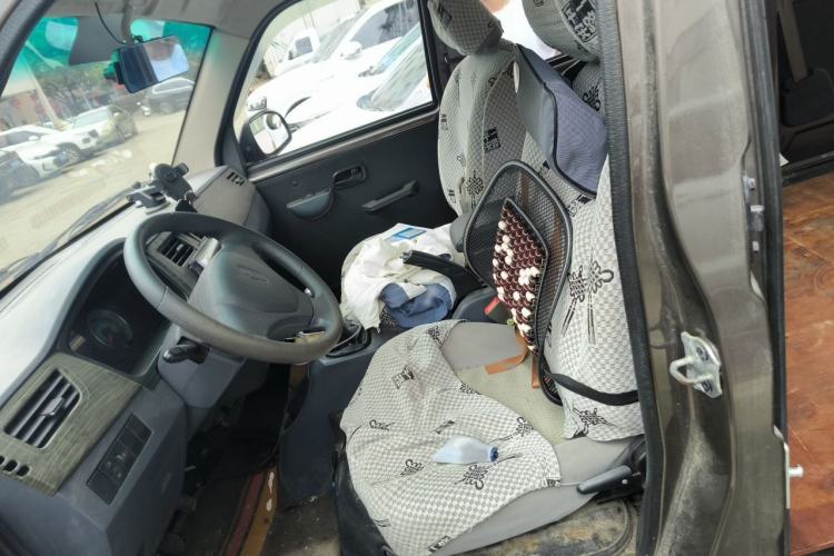 Used Jinbei Hiace X30 2023 1.5L Super-Comfortable Passenger Van 5/6/7-Seater Non-Air-Conditioned Version Model SWC15M Left Front Seat