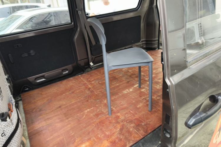 Used Jinbei Hiace X30 2023 1.5L Super-Comfortable Passenger Van 5/6/7-Seater Non-Air-Conditioned Version Model SWC15M Left Rear Seat
