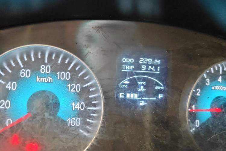 Used Jinbei Hiace X30 2023 1.5L Super-Comfortable Passenger Van 5/6/7-Seater Non-Air-Conditioned Version Model SWC15M Odometer Close Up