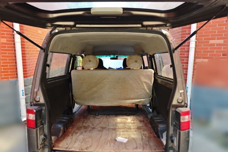 Used Jinbei Hiace X30 2023 1.5L Super-Comfortable Passenger Van 5/6/7-Seater Non-Air-Conditioned Version Model SWC15M Trunk
