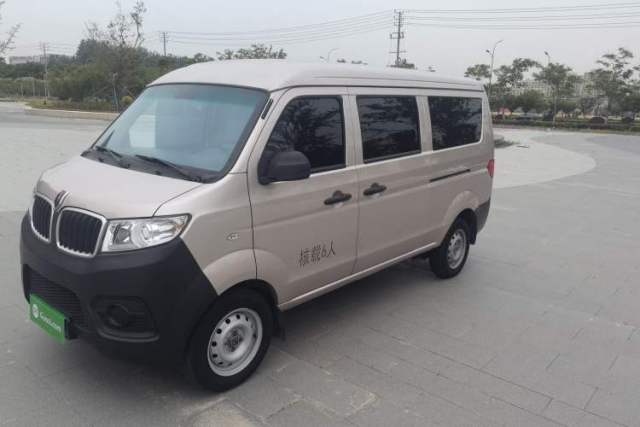Used Jinbei Hiace X30 2023 1.5L Super-Comfortable Passenger Van 5/6/7-Seater Non-Air-Conditioned Version Model SWC15M