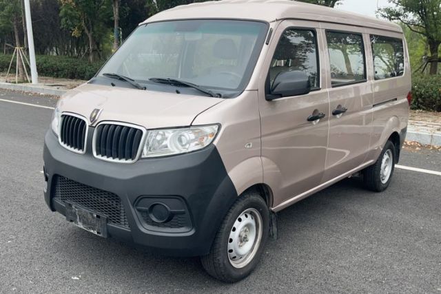 Used Jinbei Hiace X30 2023 1.5L Super-Comfortable Passenger Van 5/6/7-Seater Non-Air-Conditioned Version Model SWC15M