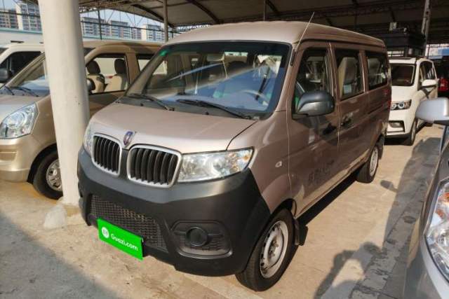 Used Jinbei Hiace X30 2023 1.5L Super-Comfortable Passenger Van 5/6/7-Seater Non-Air-Conditioned Version Model SWC15M