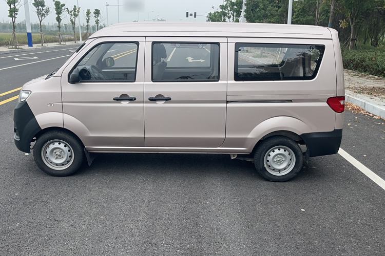 Used Jinbei Hiace X30 2023 1.5L Super-Comfortable Passenger Van 5/6/7-Seater Non-Air-Conditioned Version Model SWC15M Exterior 1