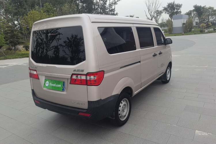 Used Jinbei Hiace X30 2023 1.5L Super-Comfortable Passenger Van 5/6/7-Seater Non-Air-Conditioned Version Model SWC15M Exterior 3