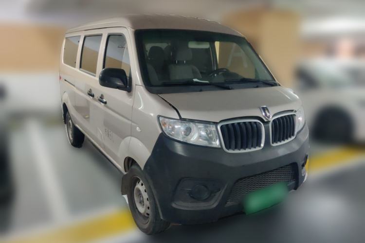 Used Jinbei Hiace X30 2023 1.5L Super-Comfortable Passenger Van 5/6/7-Seater Non-Air-Conditioned Version Model SWC15M Front Right 45 Deg