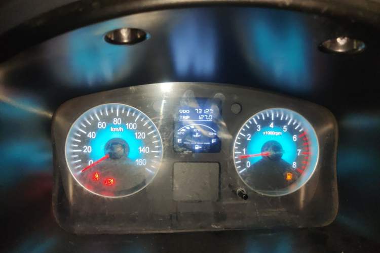 Used Jinbei Hiace X30 2023 1.5L Super-Comfortable Passenger Van 5/6/7-Seater Non-Air-Conditioned Version Model SWC15M Odometer Close Up