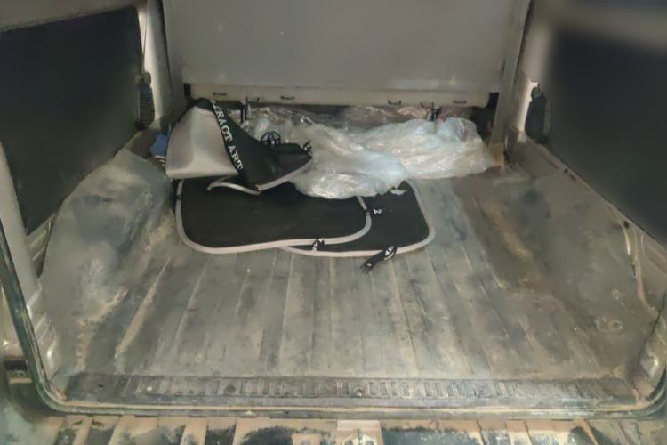 Used Jinbei Hiace X30 2023 1.5L Super-Comfortable Passenger Van 5/6/7-Seater Non-Air-Conditioned Version Model SWC15M Trunk
