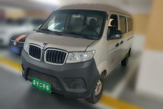 Used Jinbei Hiace X30 2023 1.5L Super-Comfortable Passenger Van 5/6/7-Seater Non-Air-Conditioned Version Model SWC15M