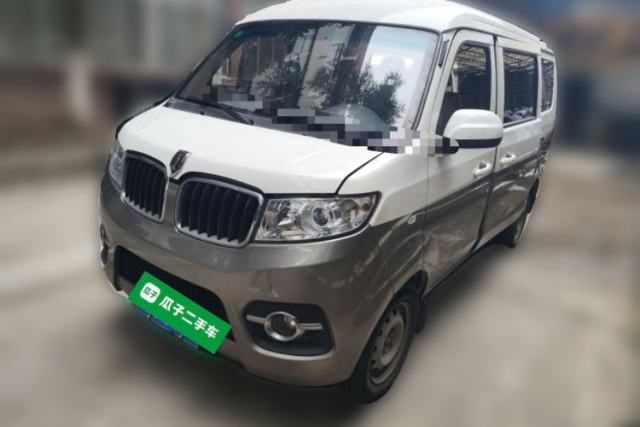 Used Jinbei Hiace X30 2023 1.5L Wealthy-Style Passenger Van 5/6/7-Seater Non-Air-Conditioned Version SWC15M