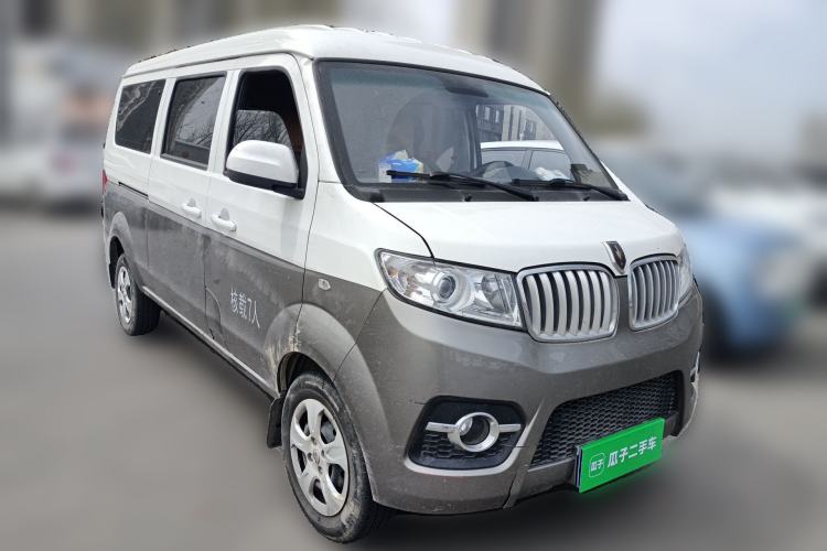 Used Jinbei Hiace X30 2023 1.5L Business-Style Passenger Van 5/6/7-Seater Non-Air-Conditioned Version SWC15M Front Right 45 Deg