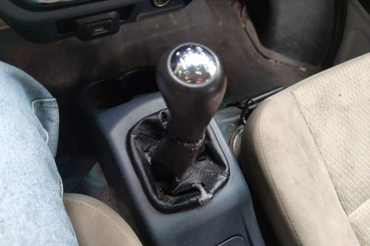 Used Jinbei Hiace X30  Gear Lever