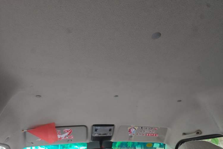 Used Jinbei Hiace X30 2023 1.5L Wealthy-Style Passenger Van 5/6/7-Seater Non-Air-Conditioned Version SWC15M Headliner
