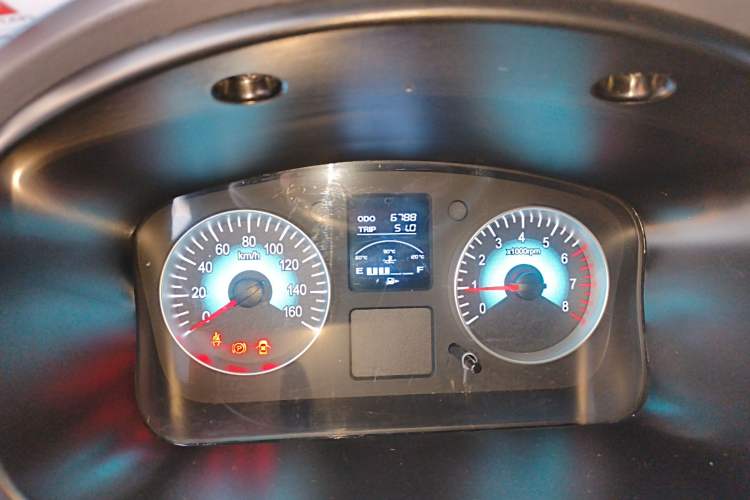 Used Jinbei Hiace X30 2023 1.5L Wealthy-Style Passenger Van 5/6/7-Seater Non-Air-Conditioned Version SWC15M Instrument Cluster