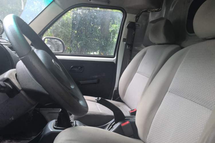 Used Jinbei Hiace X30 2023 1.5L Super-Enjoyment Van 2/5 Seats Non-Air-Conditioned Version SWC15M Left Front Seat