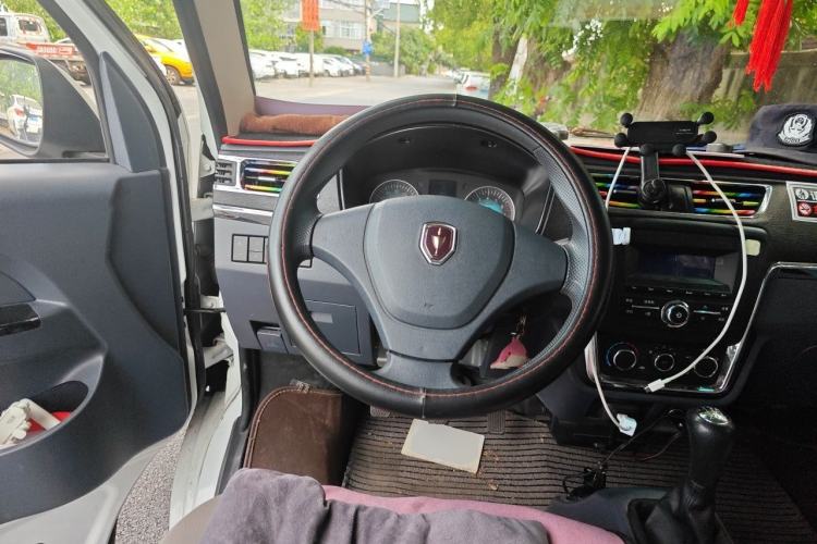 Used Jinbei Hiace X30 2023 1.5L Wealthy-Style Passenger Van 5/6/7-Seater Non-Air-Conditioned Version SWC15M Steering Wheel