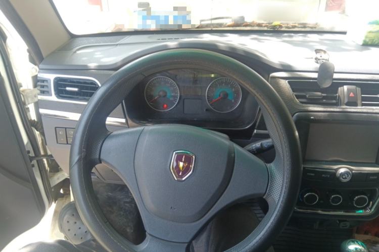 Used Jinbei Hiace X30 2023 1.5L Business-Style Passenger Van 5/6/7-Seater Non-Air-Conditioned Version SWC15M Steering Wheel