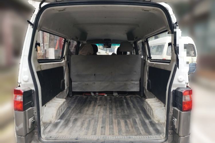 Used Jinbei Hiace X30 2023 1.5L Wealthy-Style Passenger Van 5/6/7-Seater Non-Air-Conditioned Version SWC15M Trunk