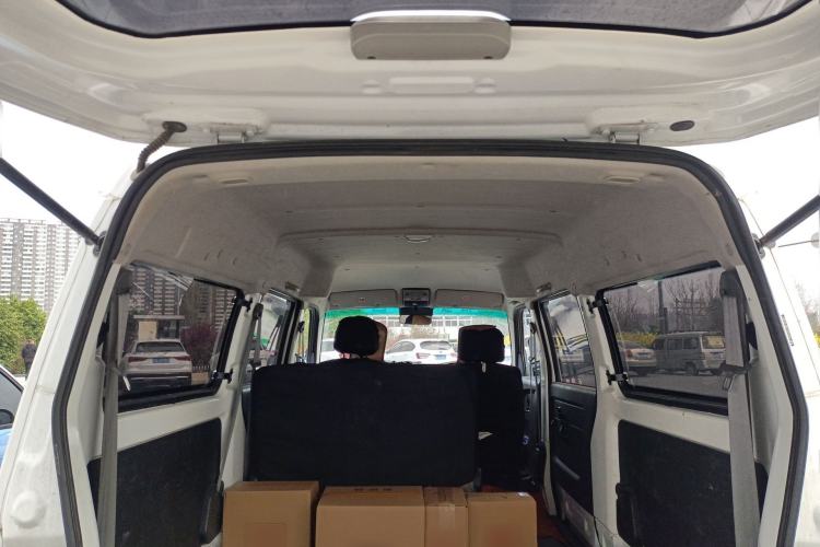 Used Jinbei Hiace X30 2023 1.5L Business-Style Passenger Van 5/6/7-Seater Non-Air-Conditioned Version SWC15M Trunk