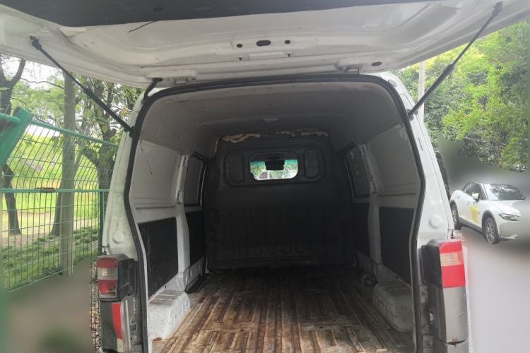 Used Jinbei Hiace X30 2023 1.5L Super-Enjoyment Van 2/5 Seats Non-Air-Conditioned Version SWC15M Trunk