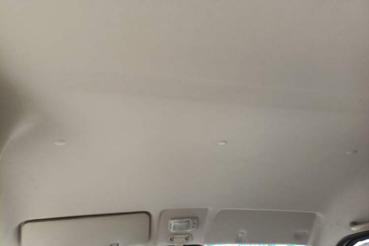 Used Jinbei Hiace X30 2023 1.5L Super-Comfortable Passenger Van 5/6/7-Seater Non-Air-Conditioned Version Model SWC15M Headliner