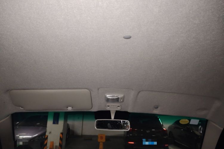 Used Jinbei Hiace X30 2023 1.5L Super-Comfortable Passenger Van 5/6/7-Seater Non-Air-Conditioned Version Model SWC15M Headliner
