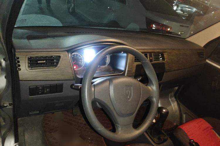 Used Jinbei Hiace X30 2023 1.5L Super-Enjoyment Van 2/5 Seats Non-Air-Conditioned Version SWC15M Interior 2