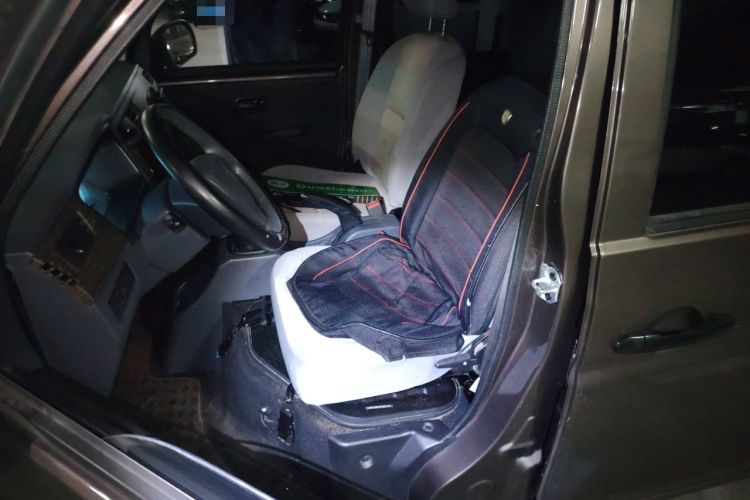 Used Jinbei Hiace X30 2023 1.5L Super-Comfortable Passenger Van 5/6/7-Seater Non-Air-Conditioned Version Model SWC15M Left Front Seat