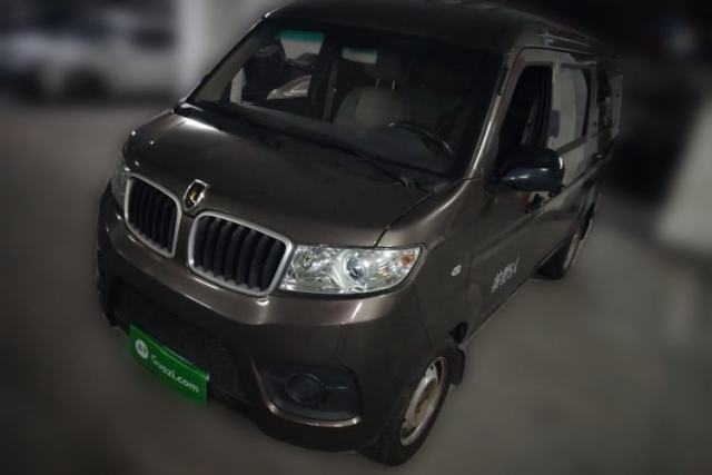 Used Jinbei Hiace X30 2023 1.5L Super-Comfortable Passenger Van 5/6/7-Seater Non-Air-Conditioned Version Model SWC15M