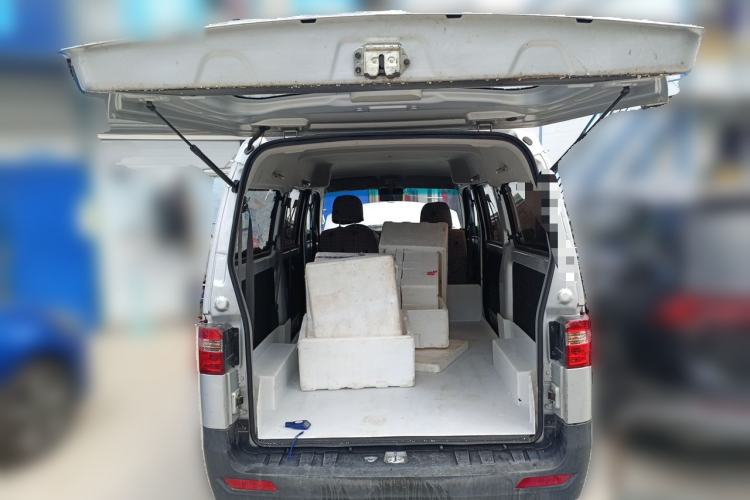 Used Jinbei Hiace X30 2023 1.5L Super-Comfortable Passenger Van 5/6/7-Seater Non-Air-Conditioned Version Model SWC15M Trunk