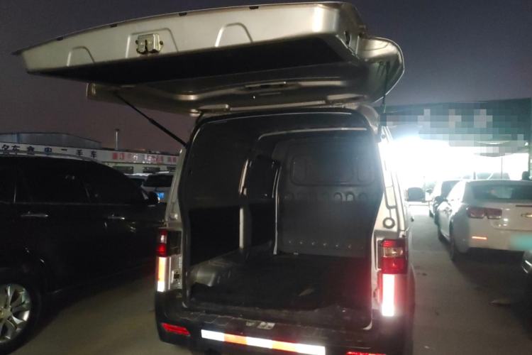 Used Jinbei Hiace X30 2023 1.5L Super-Enjoyment Van 2/5 Seats Non-Air-Conditioned Version SWC15M Trunk