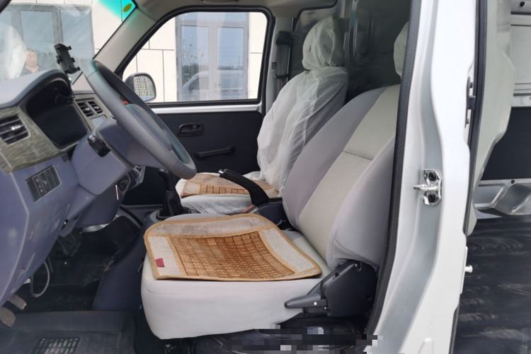 Used Jinbei Hiace X30 2023 1.5L Super-Enjoyment Van 2/5 Seats Non-Air-Conditioned Version SWC15M Left Front Seat