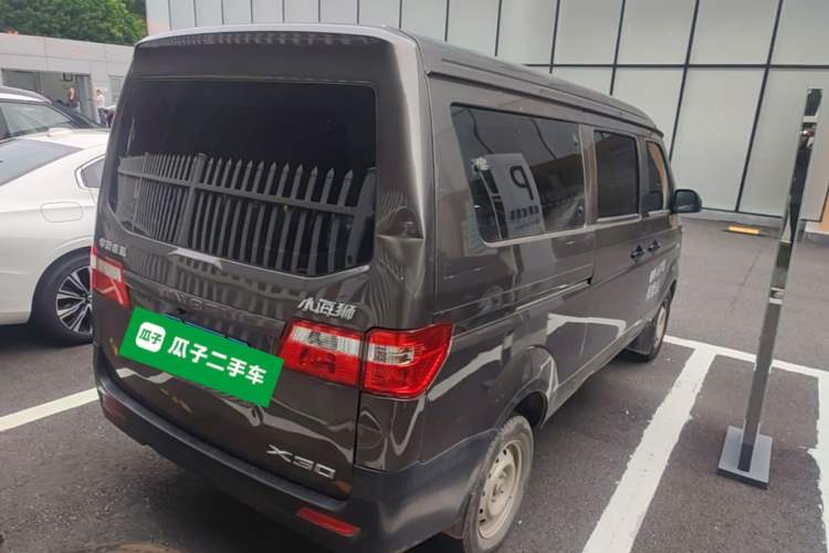 Used Jinbei Hiace X30 2023 1.5L Super-Comfortable Passenger Van 5/6/7-Seater Non-Air-Conditioned Version Model SWC15M Rear Right 45 Deg